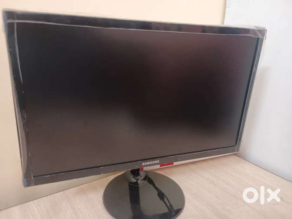 Samsung 46.99 cm Monitor