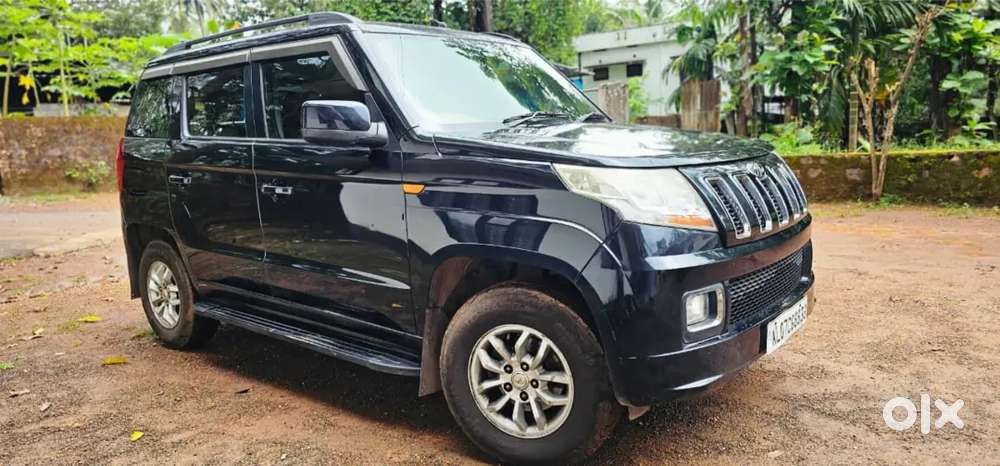 Mahindra TUV 300 T8 MT