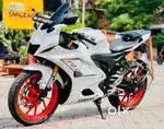 Yamaha R15 V4 white colour