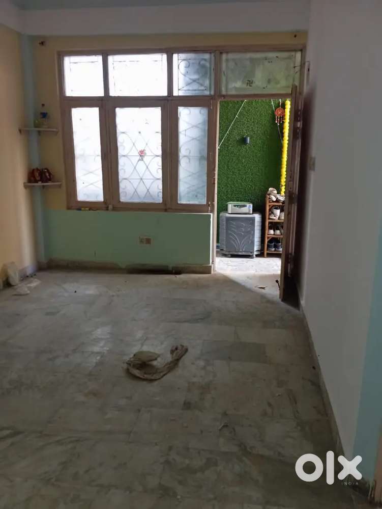 2 Bhk flat available kidwai nagar near Micky house