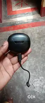 BOAT Airdopes 300 earpods..