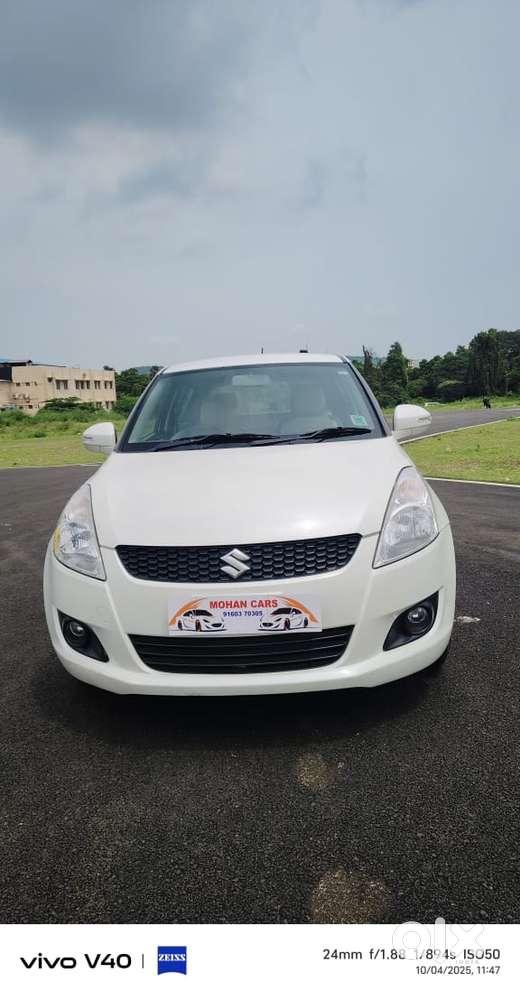 Maruti Suzuki Swift VXi + Manual, 2012, Petrol