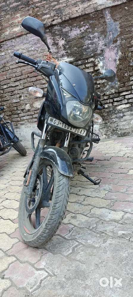 Bajaj palsar 125