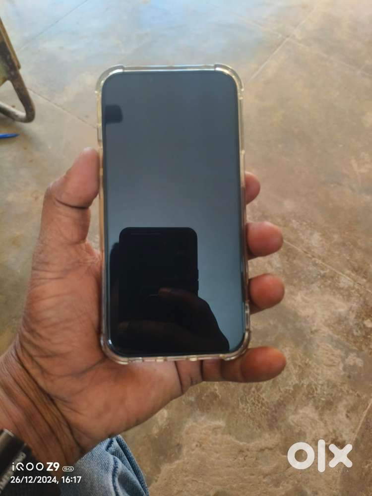 13 black 128 Full condition battery 92