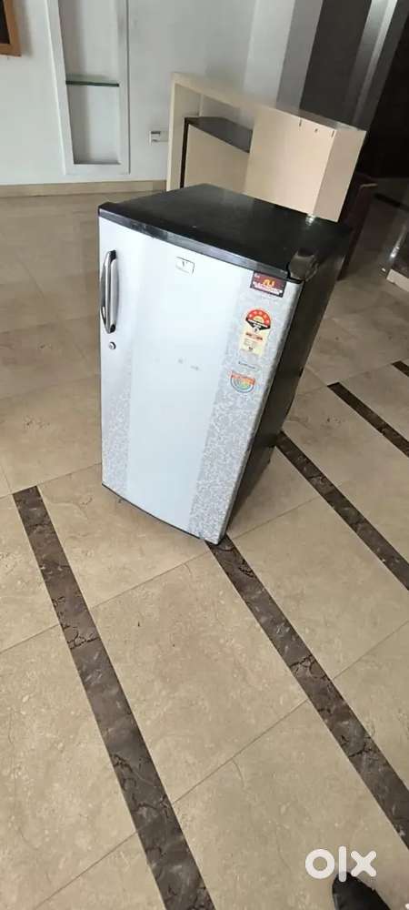 Super condition single door fridge