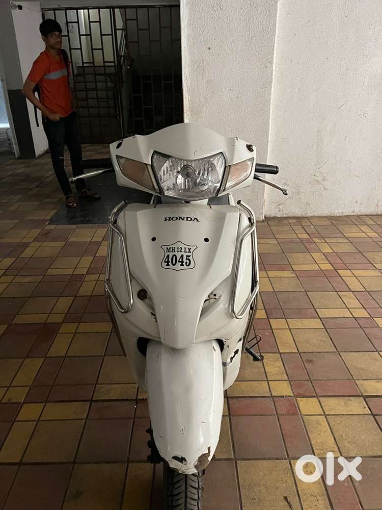 Honda active white colour 3G