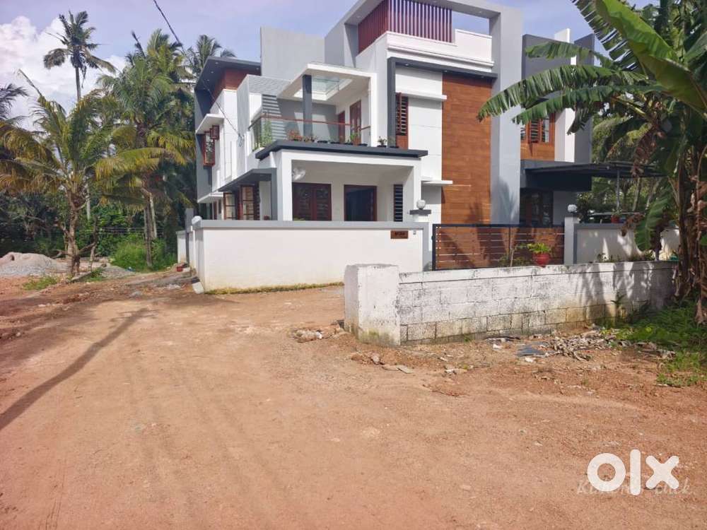 (ID-K-231568) Residential 5 Cent Land For Sale At MUTTADA