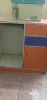 Computer table