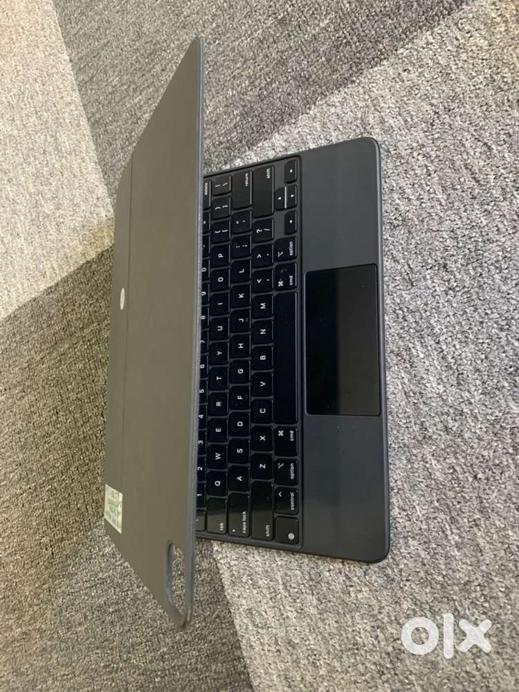 Apple Magic Keyboard with tarckpad / 12,9inch / With warranty
