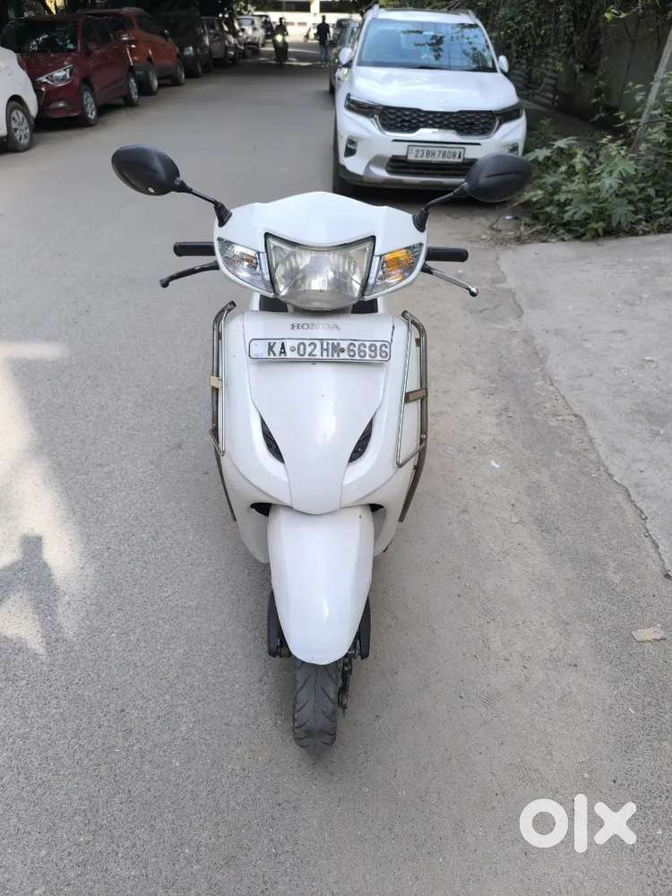 Honda Activa 110 cc 1 year insurance running excellent condition