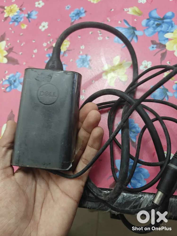 DELL CHARGER