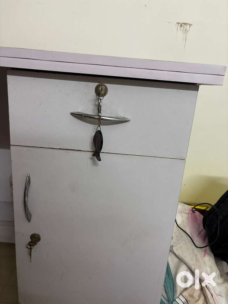 White computer table