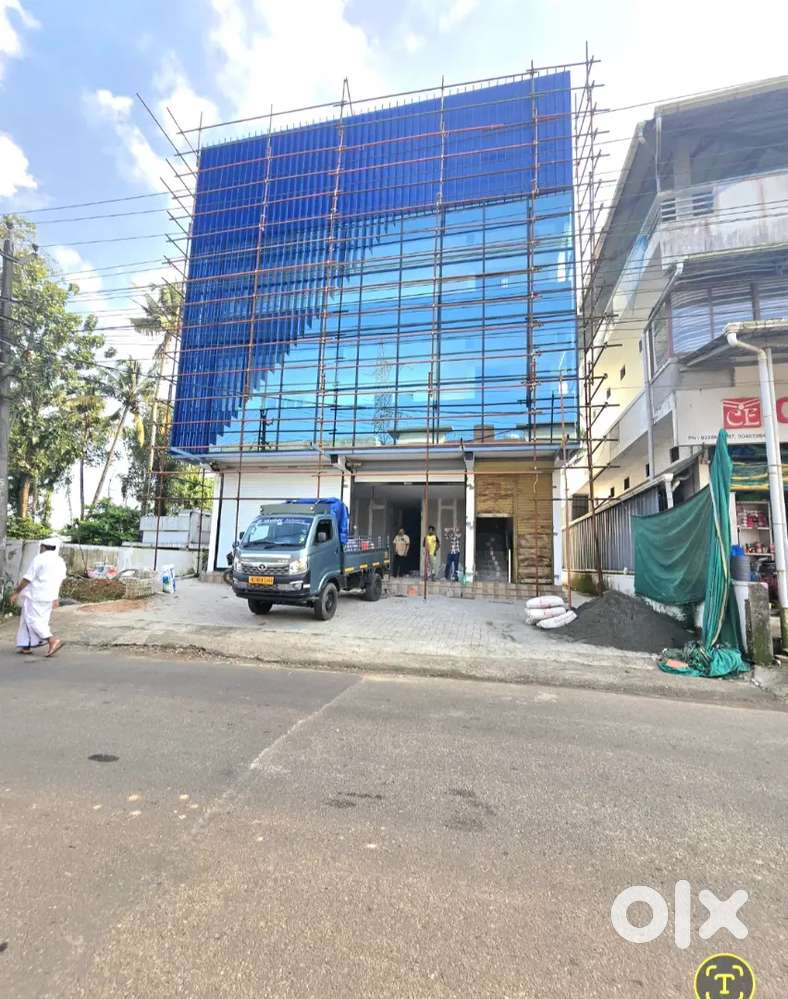 8000  SQFT COMMERCIAL BUILDING FOR RENT IN ALUVA NEAR EDATHALA
