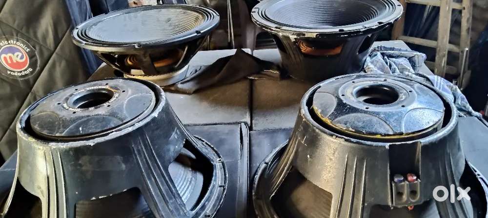 Base P audio 1500 watt 4 pisc