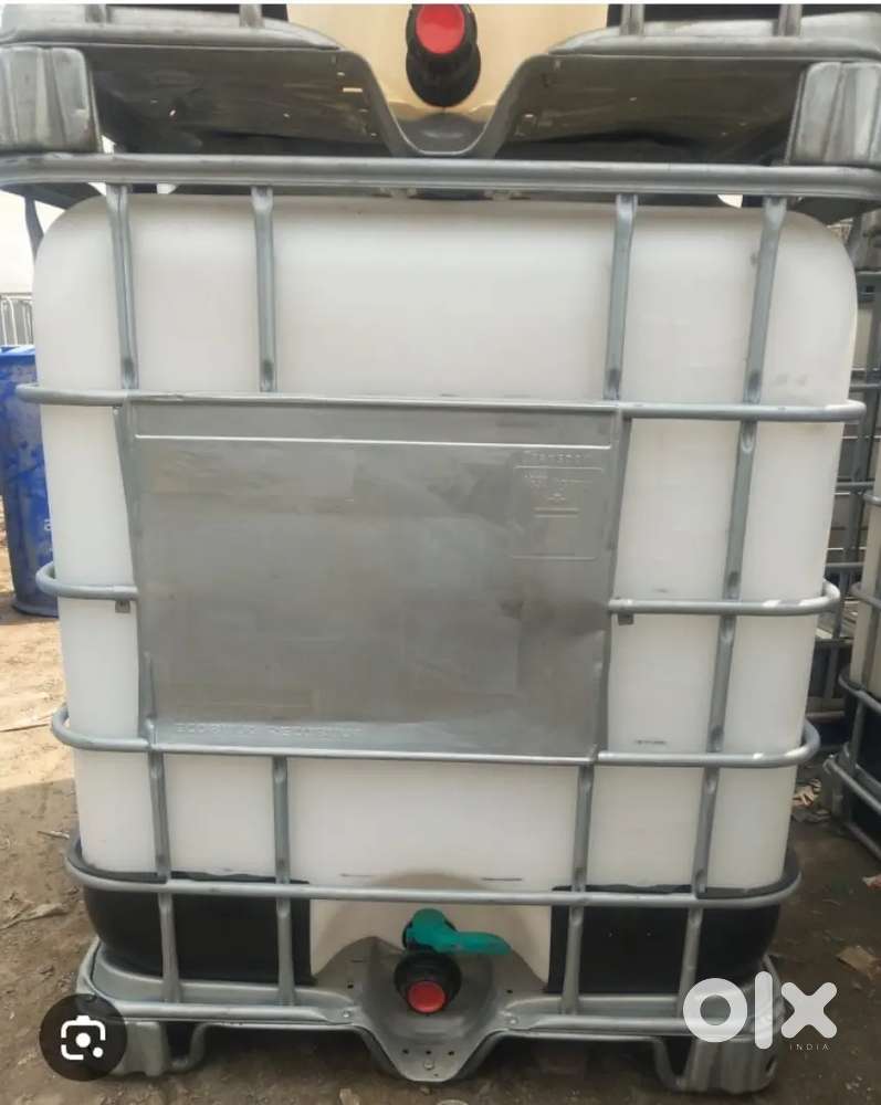 Square container with lid