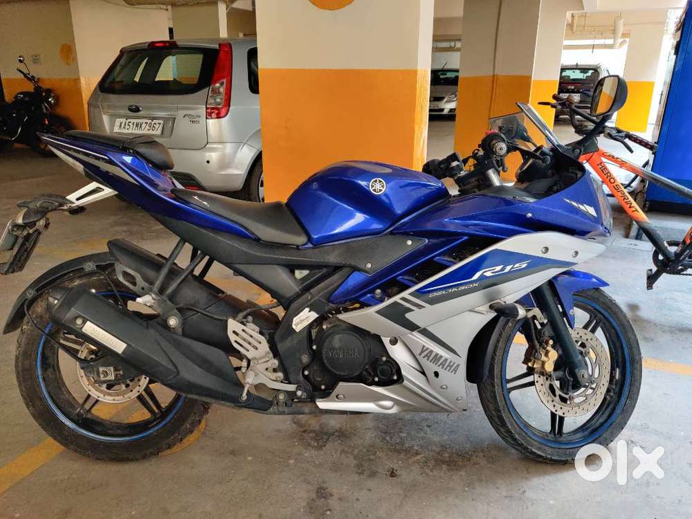 Yamaha R15 V2 GP Blue
