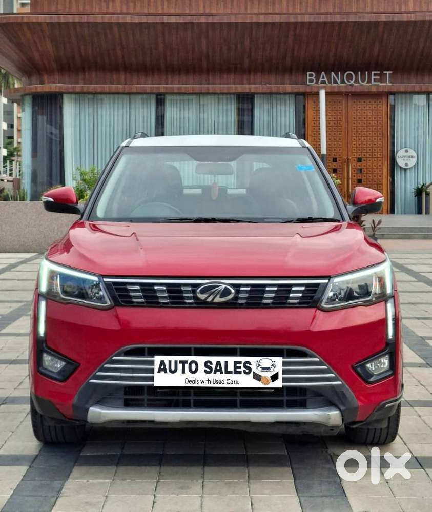 Mahindra XUV300 W8, 2020, Petrol
