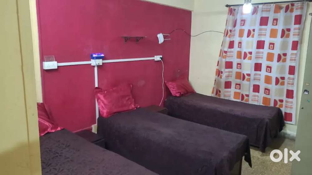 No Brokerage Pg For Boys with 24 hrs water Facility