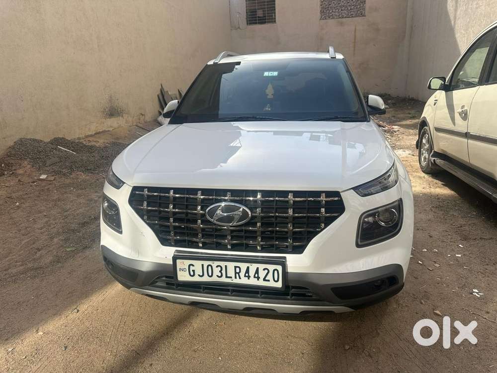 Hyundai Venue 2021 CNG & Hybrids Well Maintained