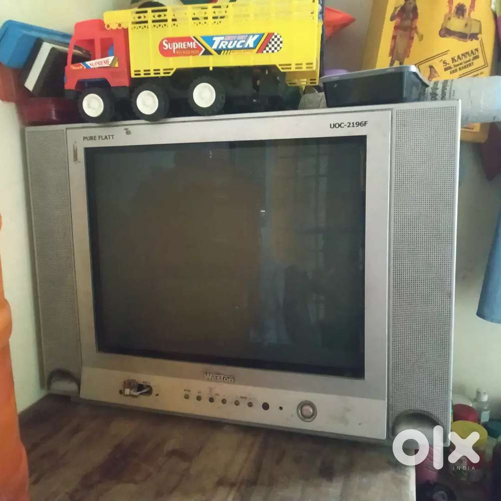 Color tv with remote