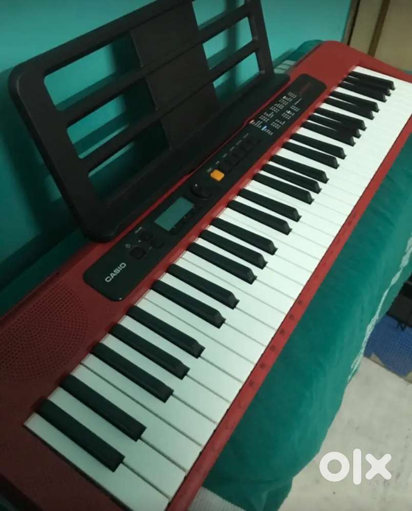 Casio CT-S200 Piano in Excellent Condition