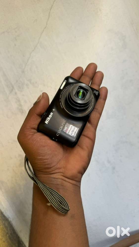 Nikon Coolpix S6500 16MP Point (black)