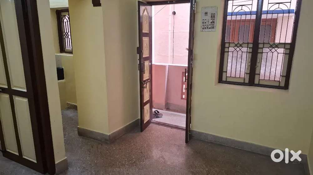 2 BHK House For Rent in Choolaimedu Near Railway Station