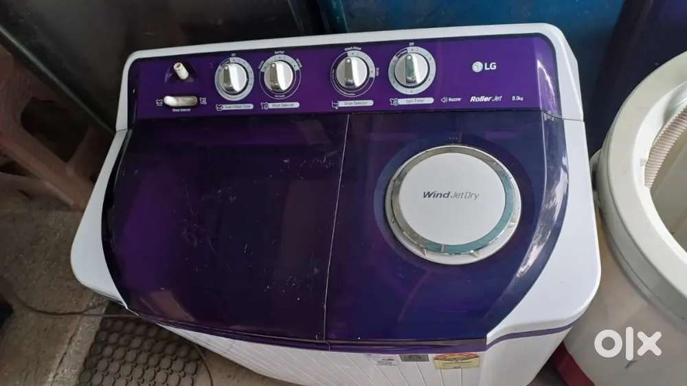 Very light used semi automatic washing machine for sale 5500