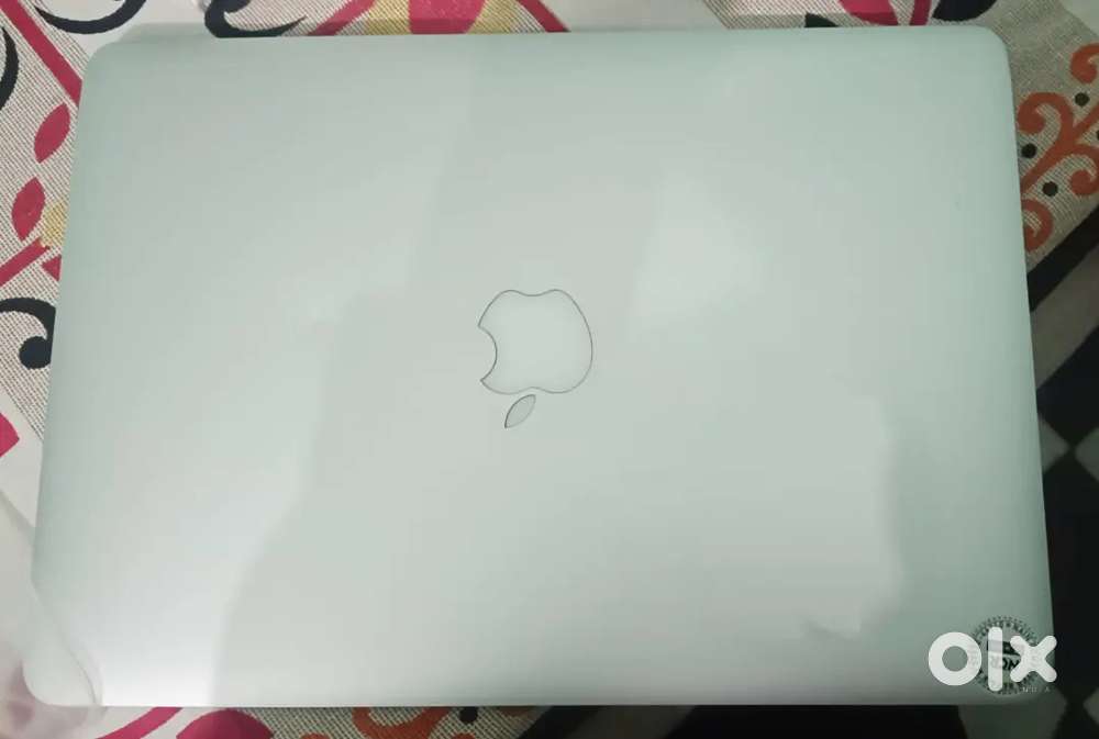 Apple i5 Macbook Air