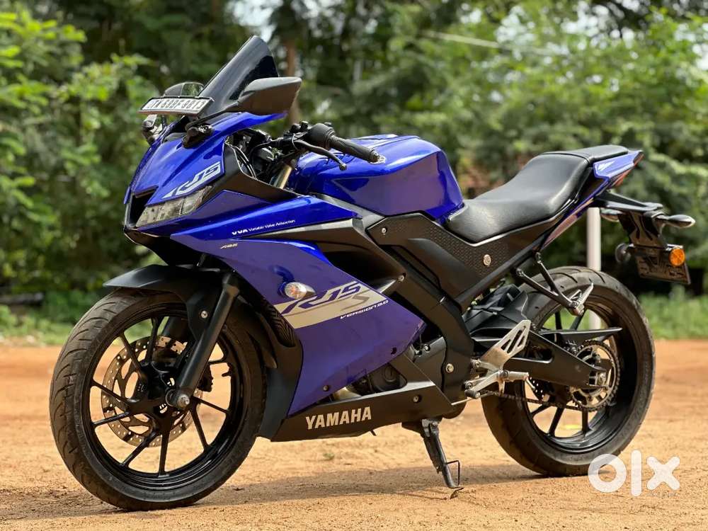 Yamaha / R15 v3s. R15s. R15 v3
