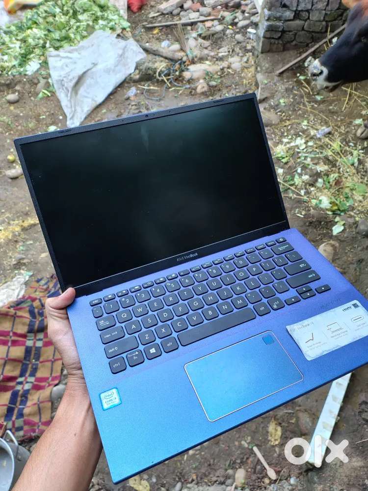 Asus laptop 8gb ram 256 SSD