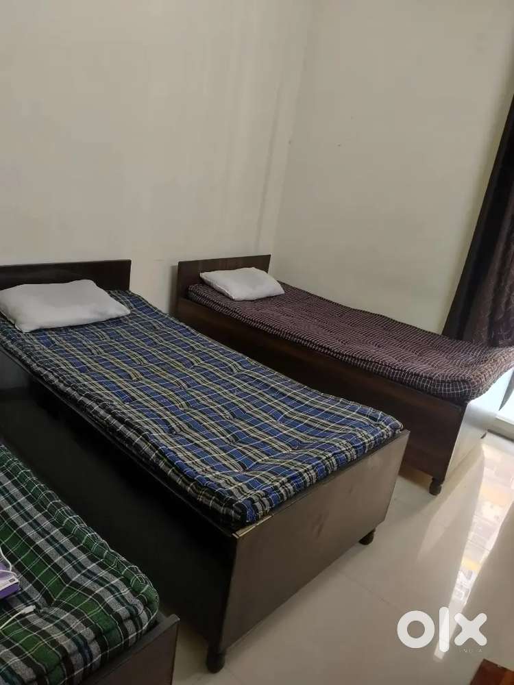 Bed box for sale