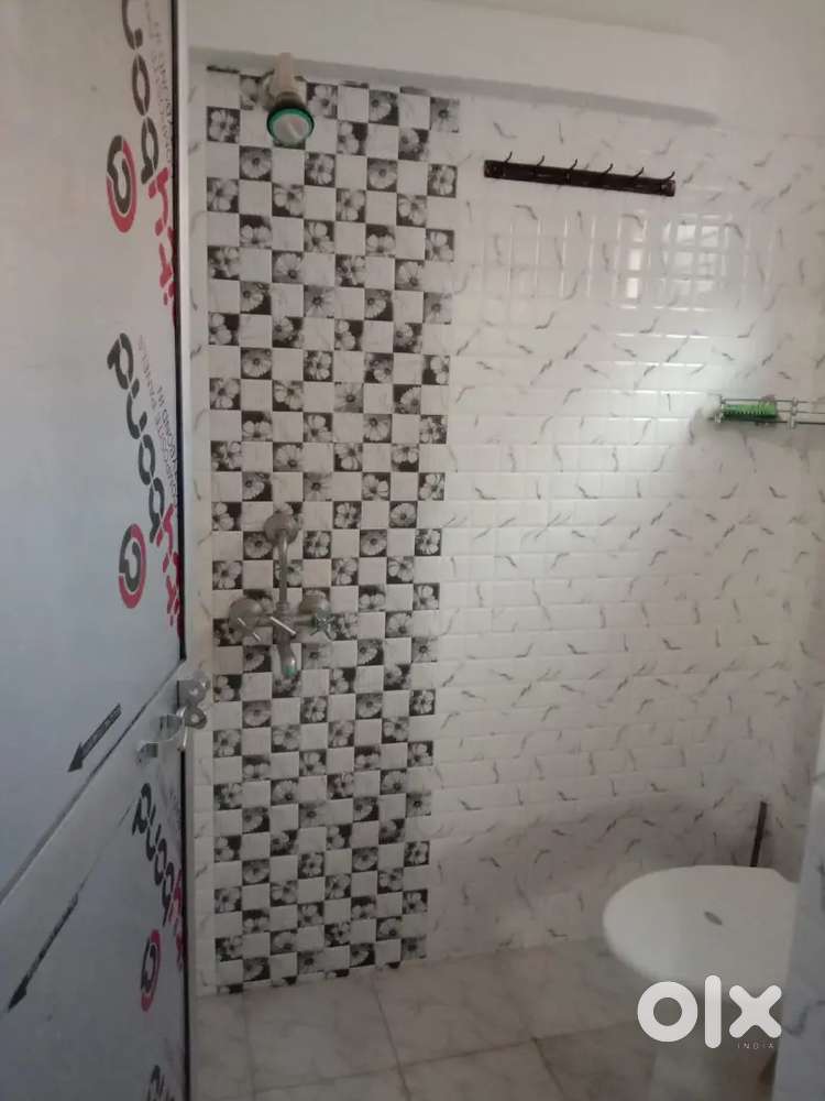 PG available for girls. Double sharing room.