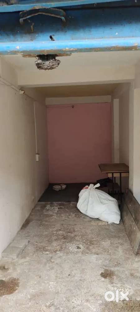 Shop or office for rent