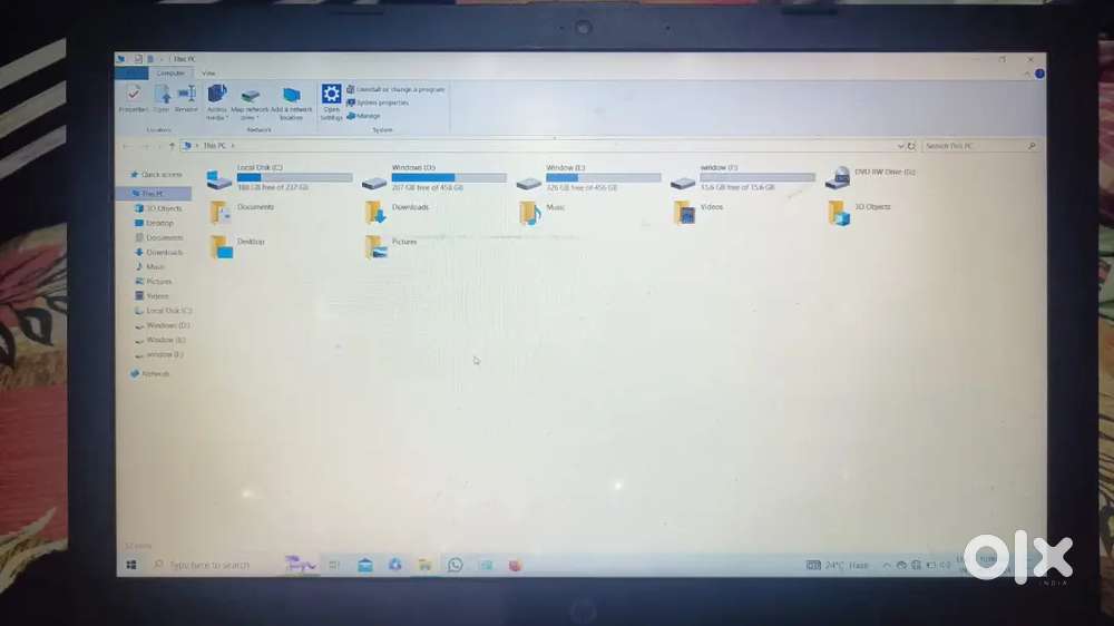 Hp laptop, i3 processer , 1TB hdd, 256gb ssd.