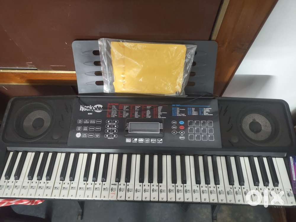 The best piano for beginner’s RockJam Electronic Keyboard