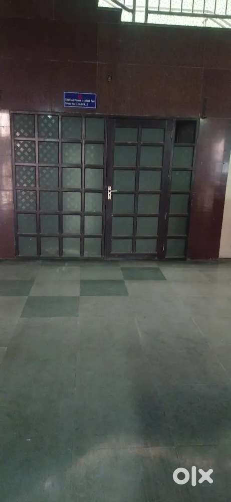 Shop  at madi pur metro  station.near 1000  beds govt hospital