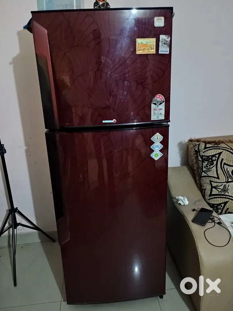 Double Door Refrigerator 271 Litre