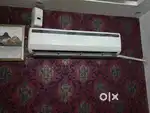 Hitachi 2 ton AC