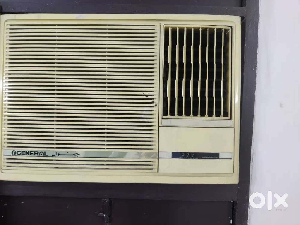 Window AC 1.5 ton in good condition