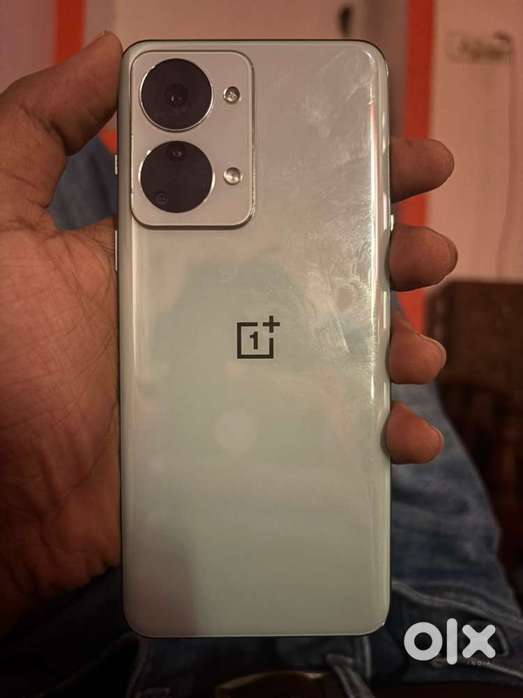 One plus nord 2t 6/128