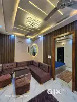 90sq yards 3bhk semi furnished floor with lift and Car parking