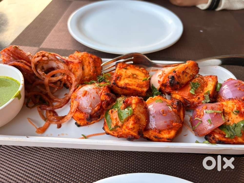 Need service boys and chef for bawarchi selaqui restro selaqui