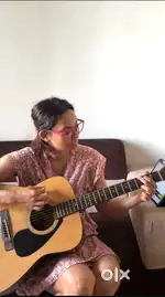 YAMAHA FX 280, Natural Electro Acoustic Guitar.