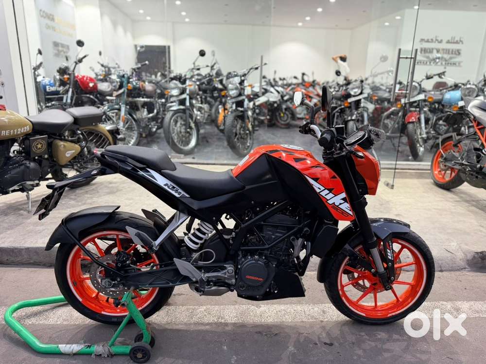 Ktm duke 200 bs4 brand new condition