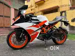KTM RC 200 with dual disc single ABS model 2018
