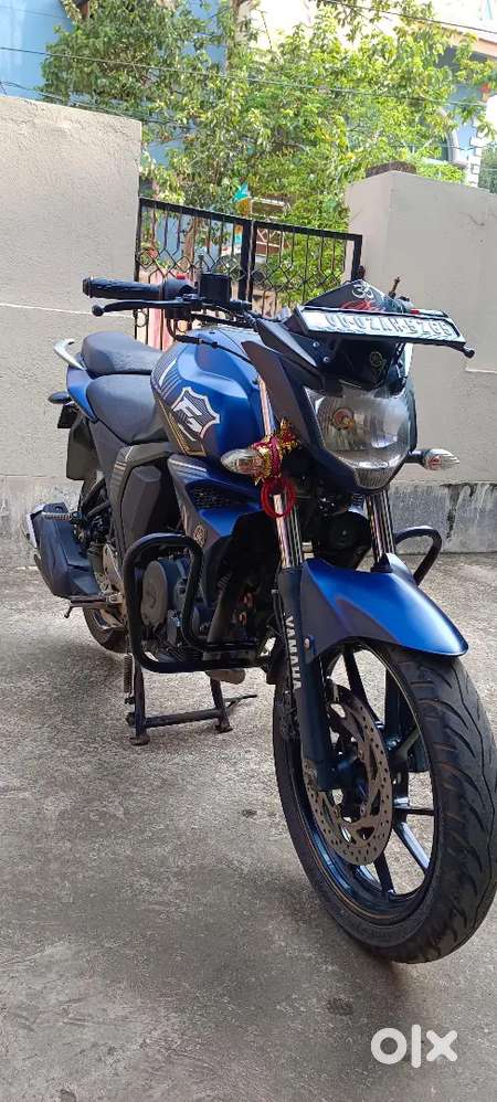 Yahama fzs v2  i want to sale