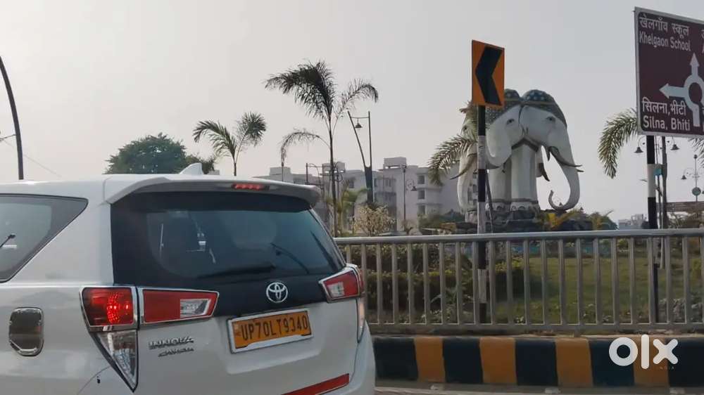 Airport ganesh chauraha se 800 m 25 feet road se laga hua