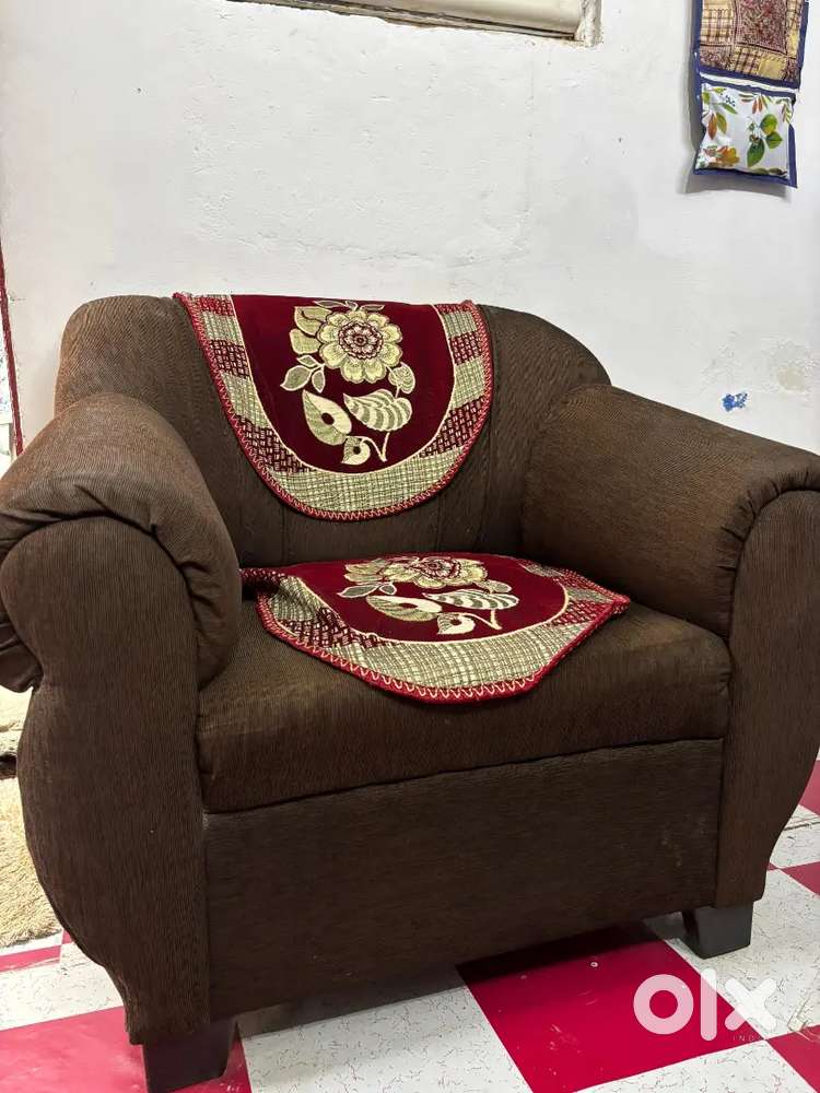 Royal sofa 1 pic
