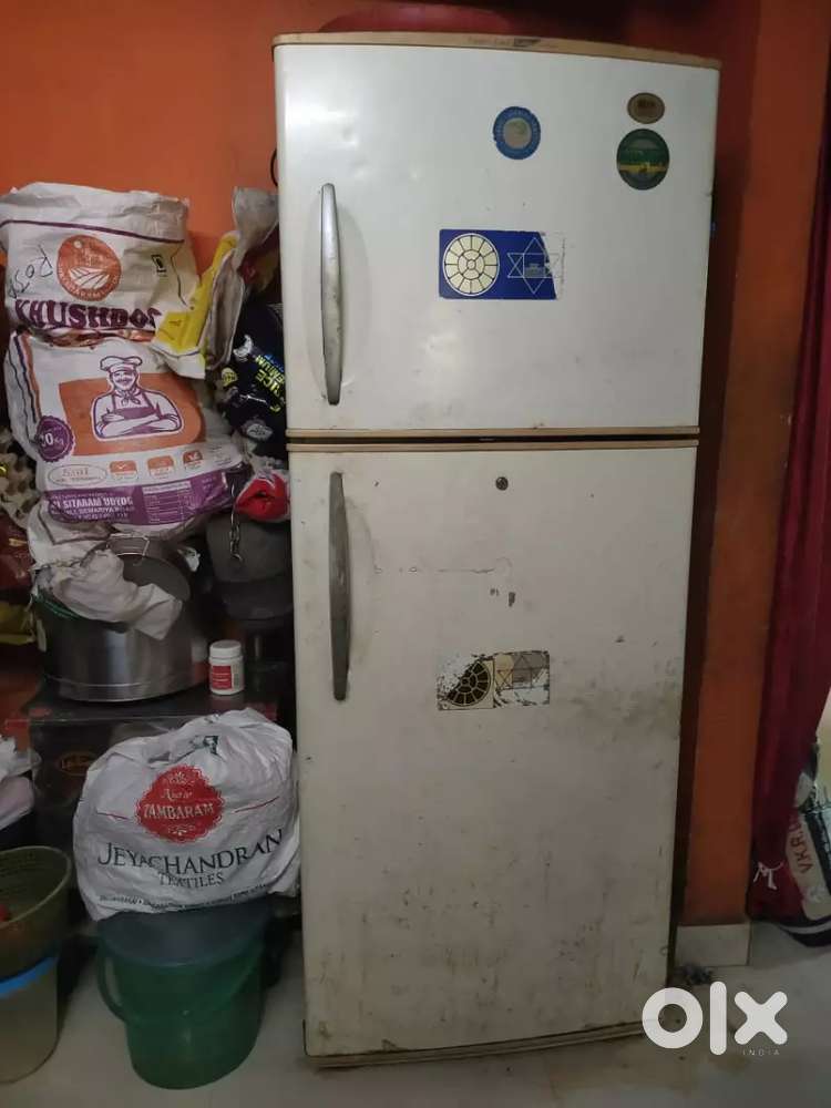LG FRIDGE double door